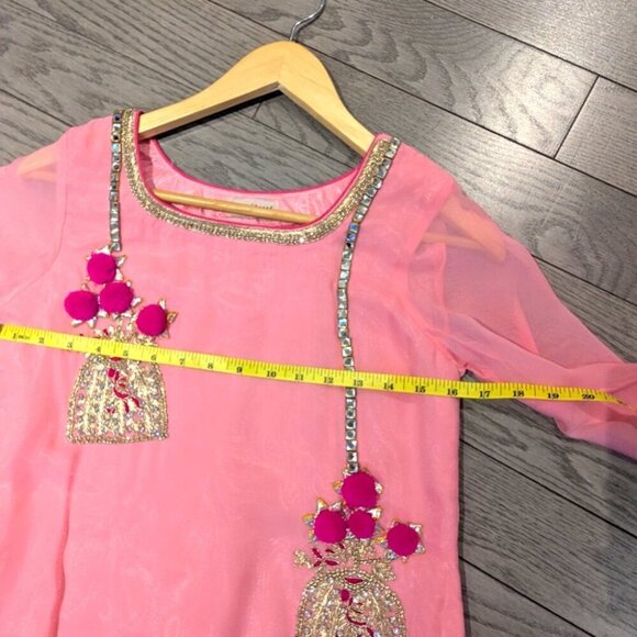Pink Punjabi Suit With Gold Detail With Cuffed 3/4 Sleeves - Size Small New - Picture 2 of 6